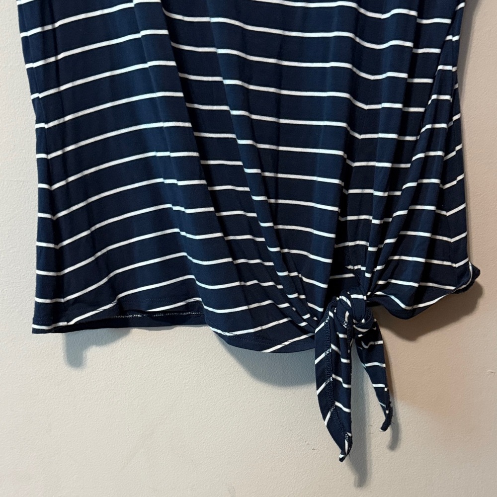 Maddy M Navy Striped V-Neck Tie-Front Top Size S - Picture 3 of 5